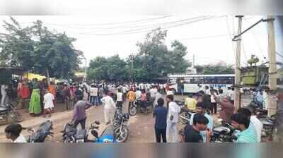 Alwar youth climbs tree in protest, two docs shifted after slap allegation