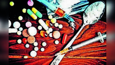 Former air hostess caught trafficking 977gm of mephedrone near Surat