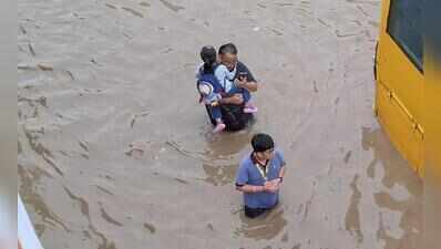Horrifying to the core, say parents as school buses stuck on flooded Gurgaon roads, kids trapped inside