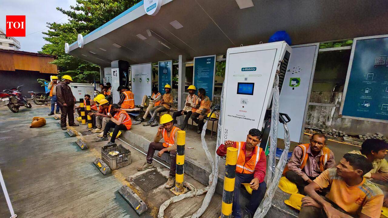 Pune RTO records unprecedented spike in EV registrations