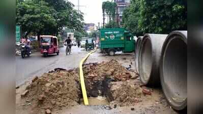 Road work damages pipeline, cuts water supply for 20k residents