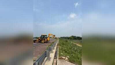 Drainage overhaul begins on Lucknow-Kanpur Expressway to check waterlogging