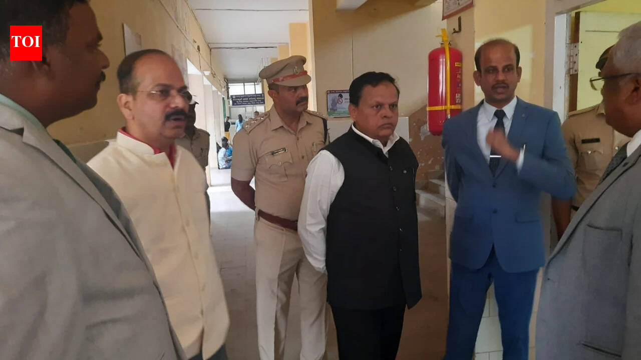Undertrial accused found with woman in room during surprise inspection at Mandya hospital