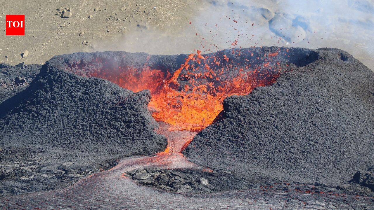 Iceland drillers hit 1,000°C magma by accident with 10 times more geothermal energy