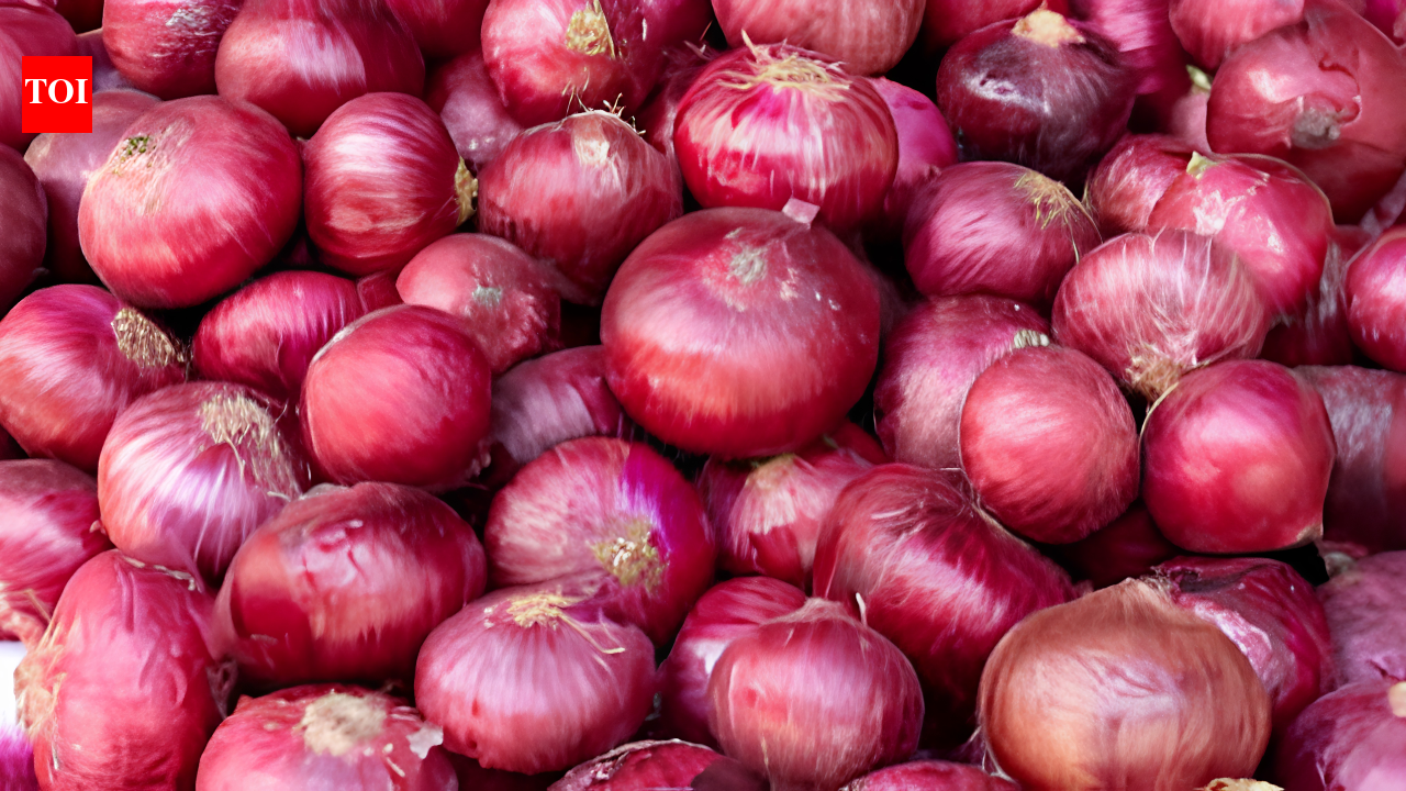 Onion prices soar 59% in a year: Centre rolls out ‘Kanda Express’ to bring relief