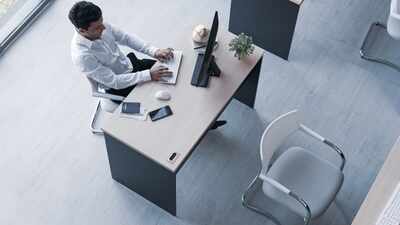 9-to-5 vs 2-to-10: Employee says late shift is better, sparks debate online