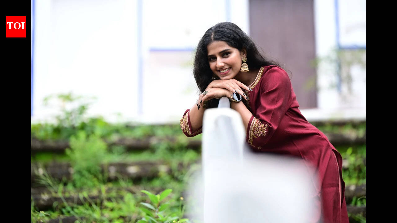 I love being in front of the camera: Sobita Kudtarkar