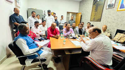 Marandi backs protesters, alleges selective action