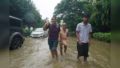 Red alert as heavy rain lashes Varanasi; schools for classes 1-8 shut