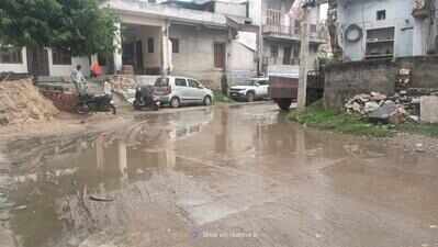 JMC limits, but no relief: Goner drowns in sewage, awaits relief