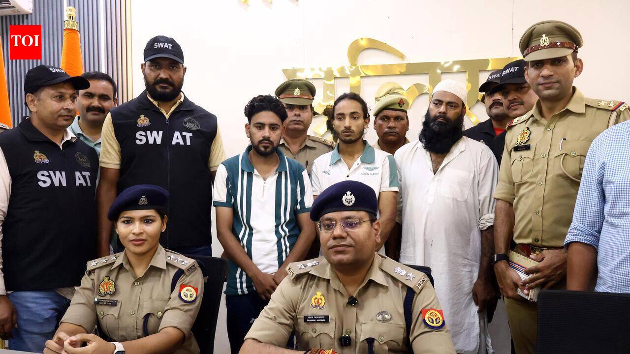 5, including ex-staffer, held for robbing bizman of ₹25L on DME