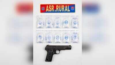 3 held, 10 kg of heroin seized