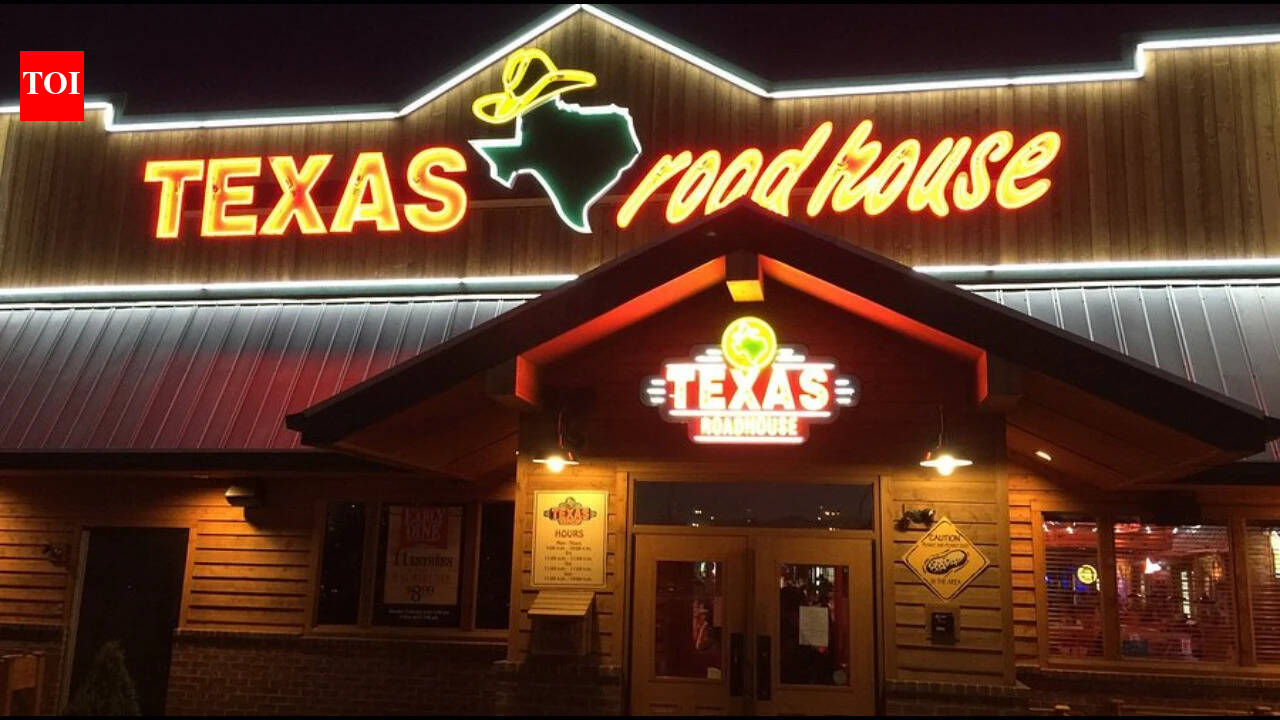 Texas Roadhouse says claims of employees discussing spitting in Black customers' food in a Facebook group are 'completely unfounded'