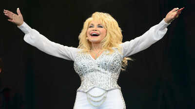 Dolly Parton, country music icon and actress passes away at 80; funeral details revealed