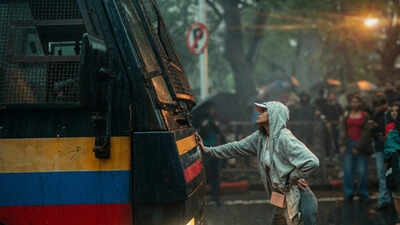Mumbai woman who went viral for blocking police van during CJP protest likely to enter Bigg Boss