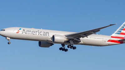 American Airlines tightened its 24-hour cancellation rule; passengers booking less than 7 days before departure can now lose the full-refund option