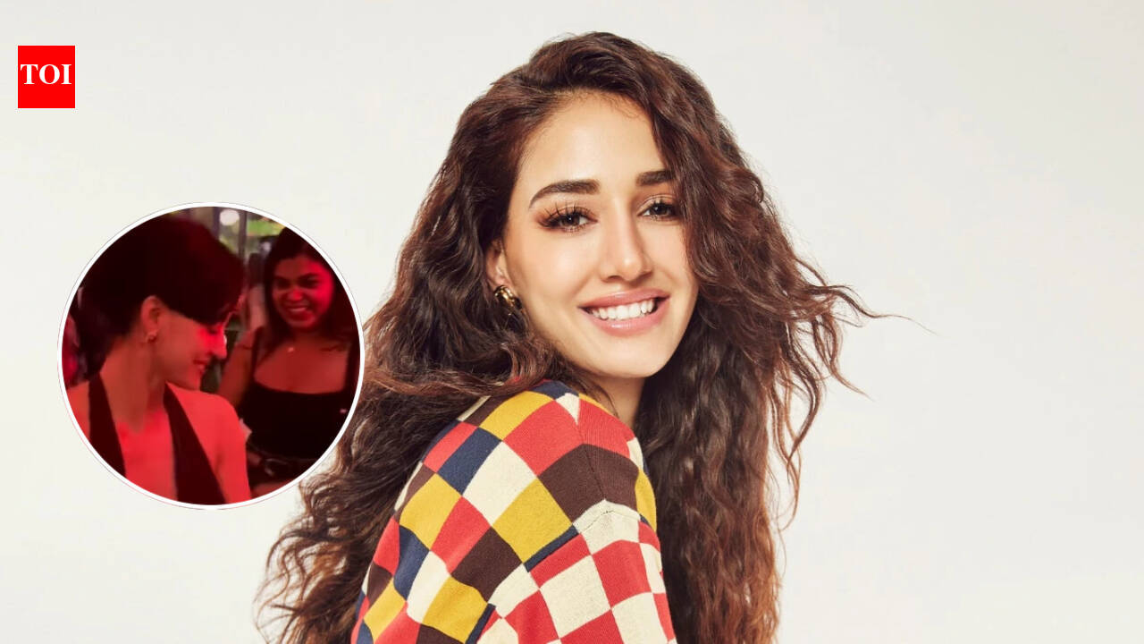 Disha's Sheila Ki Jawani dance steals show at Awarapan 2 bash