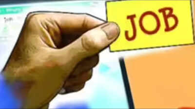 TN govt amends law to guarantee jobs of people recruited under Tamil medium quota