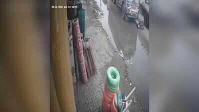 Truck mows down 2 Faridabad cops on patrol bike