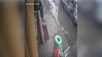 Truck mows down 2 Faridabad cops on patrol bike