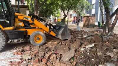 Illegal walls blocking roads in Greenwood City demolished
