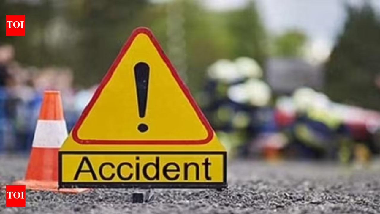 7 killed, 8 injured bus crashes into auto in Andhra Pradesh's Palnadu