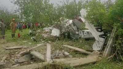 Training aircraft crashes near Ganga Barrage in Kanpur; pilot killed, another critical
