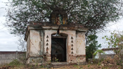 HR&CE dept urged to restore 500-year-old Anjaneyar temple in Harur
