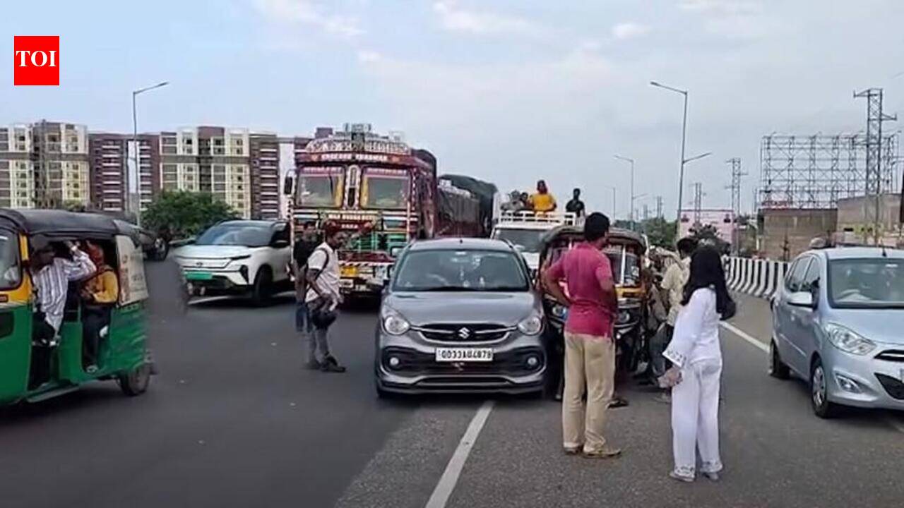 Speeding car crash triggers traffic snarl on NH-16 near Patrapada