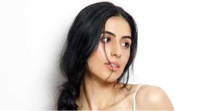 Akshay Kumar's niece Simar Bhatia lands second film, to star opposite Roshan Mathew: Report