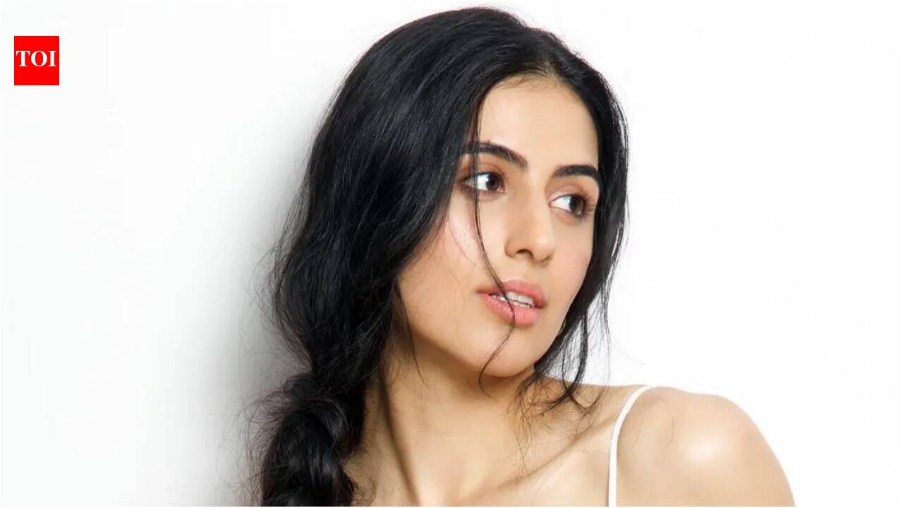 Akshay’s niece Simar lands second film, to star opposite Roshan