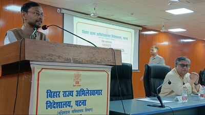 Bihar State Archives hosts lecture on sannyasis and fakirs in freedom struggle