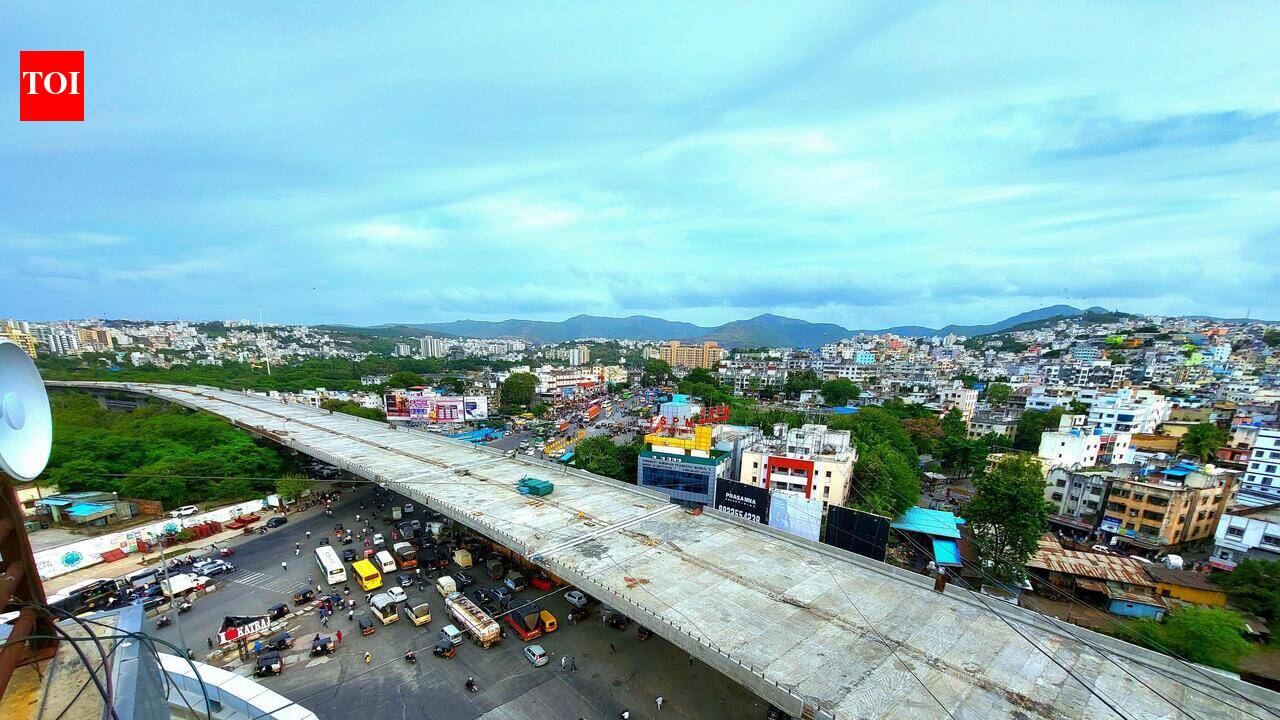 Metro gets land at Katraj Chowk; commuters demand clear roadmap to manage traffic chaos