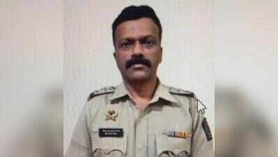 Three on bike ram into 2 cops on bandobast duty in Mumbai, one lands in hospital