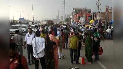No advisories, Rakhi rush & rain leave traffic on Chilla, DND, eways crawling