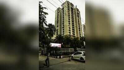 11-year-old talking to friends in condo campus slips & falls to his death from 17th-floor balcony