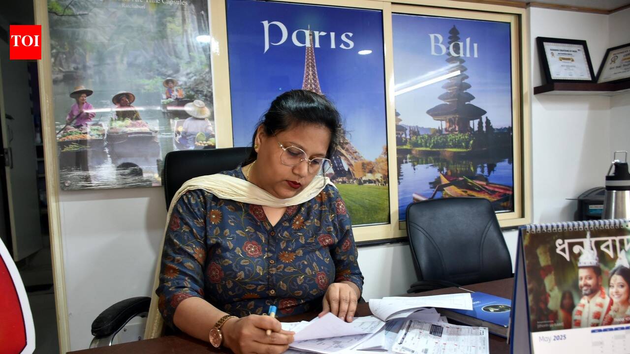 Nepal disaster casts shadow on Puja travel, 60-70% bookings cancelled in city