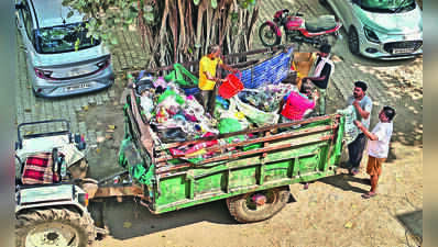 MCG to hire tractor-trolleys, earthmovers amid sanitation strike