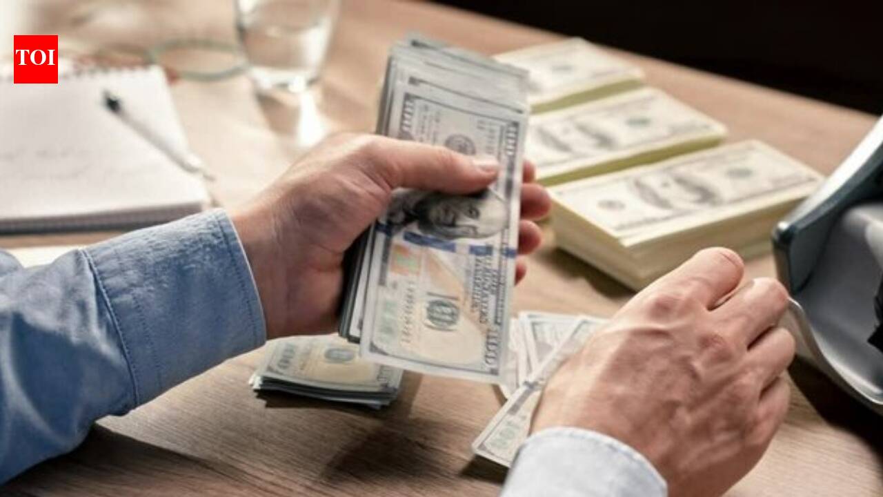 EtimesIndian man in Australia explains: ‘Getting p
