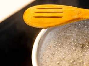 Put a wooden spoon across a boiling pot: The viral kitchen trick explained