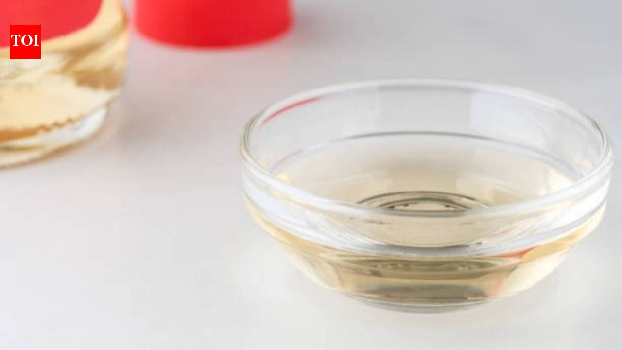 Life StylePlace a bowl of vinegar in a smelly room