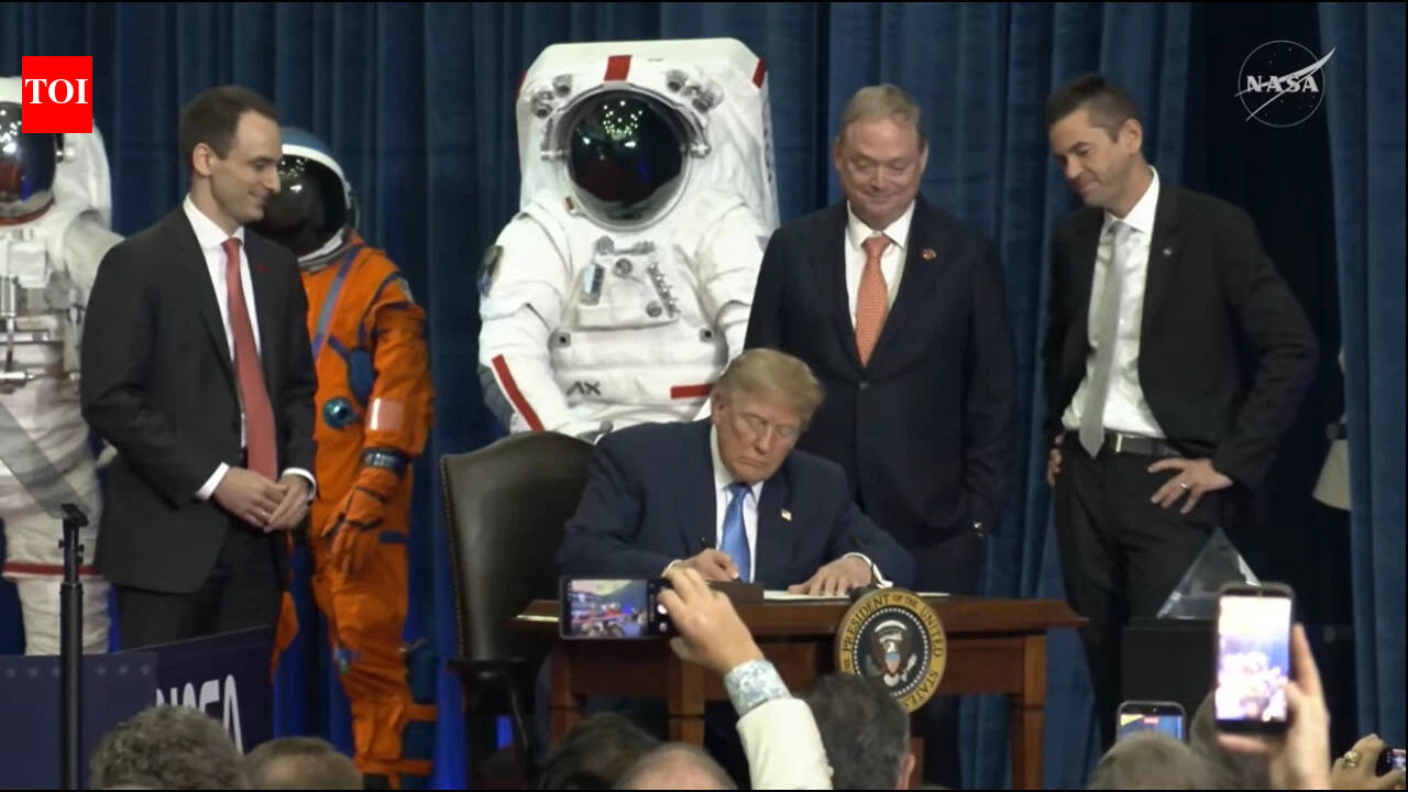 US to establish first space academy, expand "far beyond the Moon"