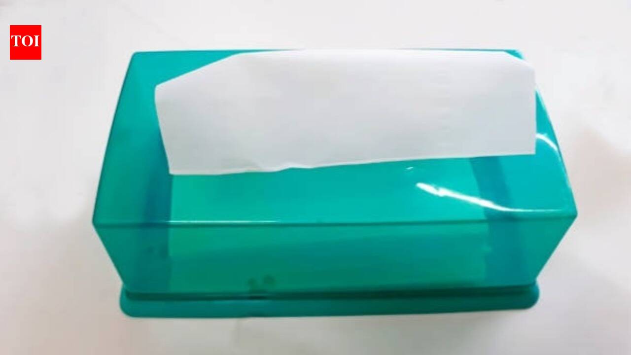 Life StyleTurn an empty tissue box into a plastic-