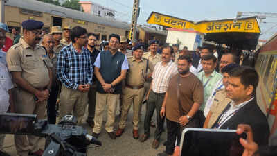 Stranded in flood-hit Nepal, 100 Maharashtra pilgrims find safe passage home via Bihar