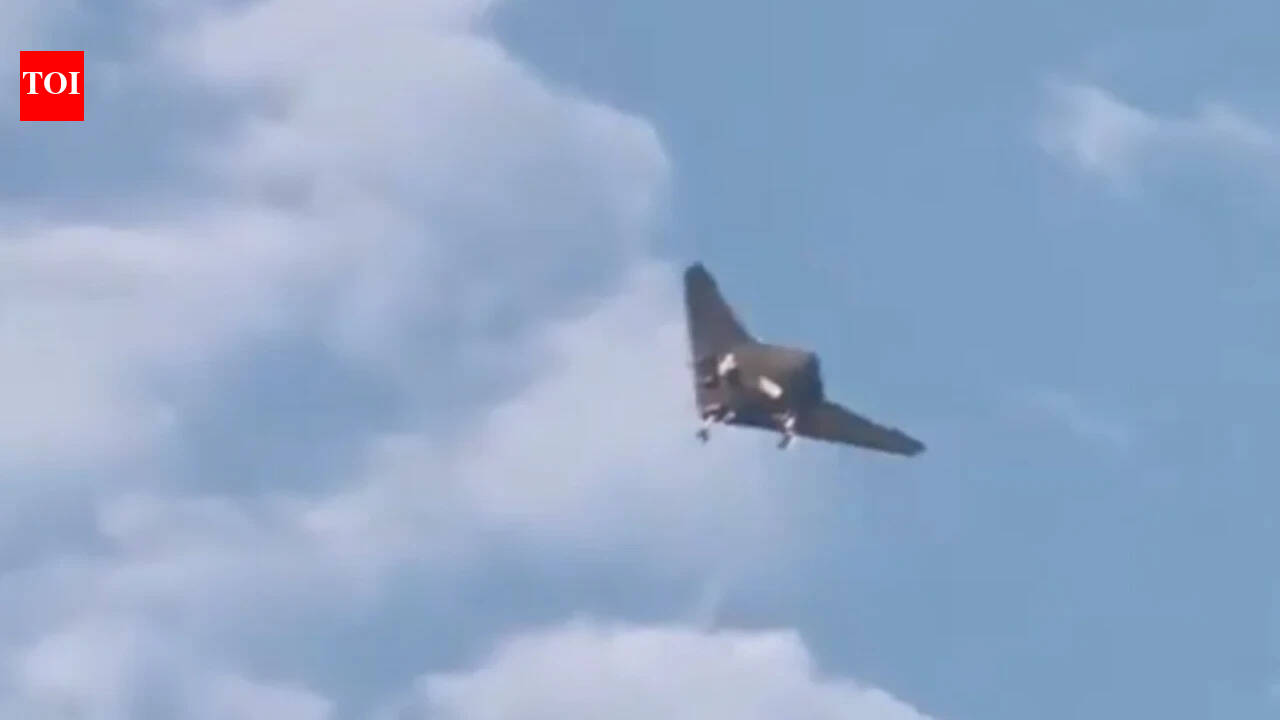 China tests GJ-21 stealth UAV as Sichuan drone carrier enters