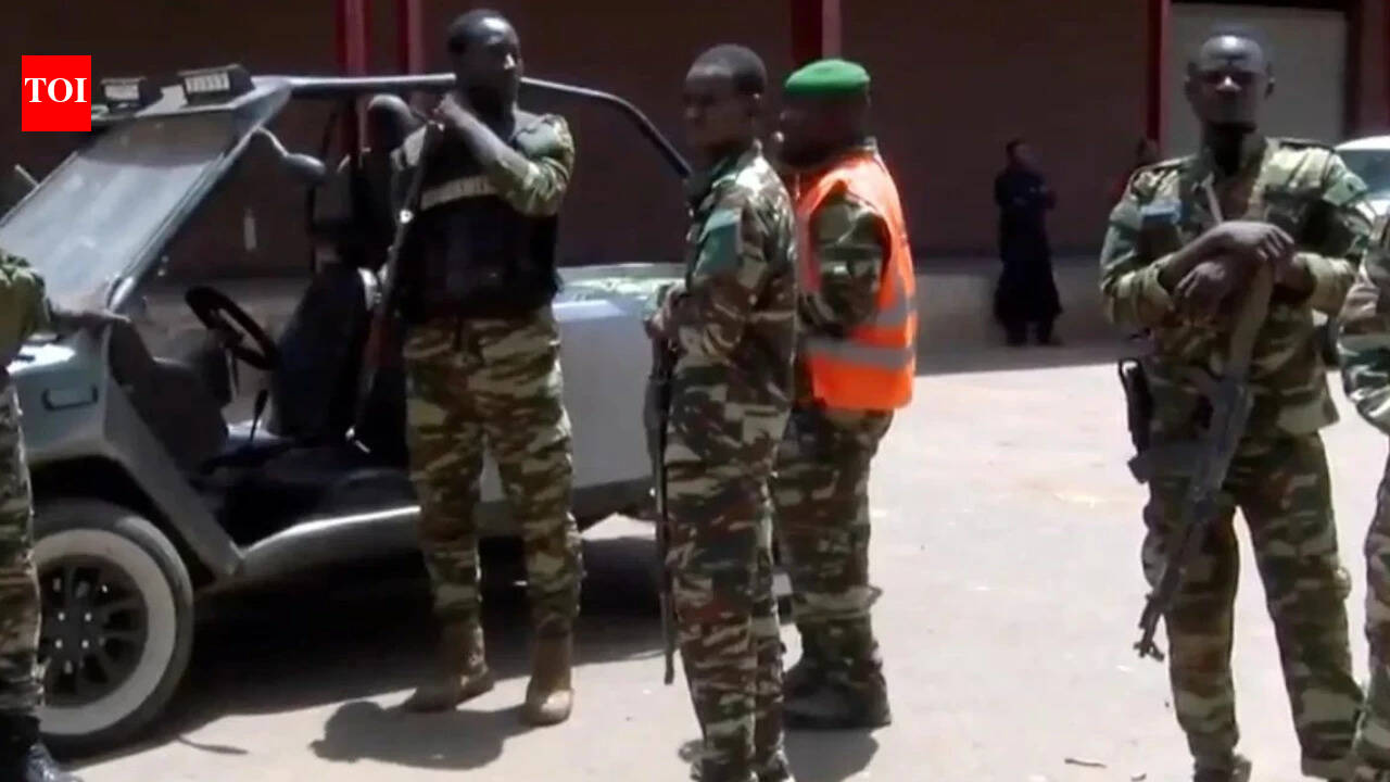 'Soldiers attempted mutiny': Niger's def min after gunfire, blasts rock Niamey