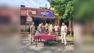 Cops nab 3 C’garh robbers with weapons, foil truck robbery bid