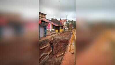Restore Calangute road before Ganesh Chaturthi, say locals