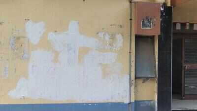JU whitewashes graffiti on campus after CM ultimatum