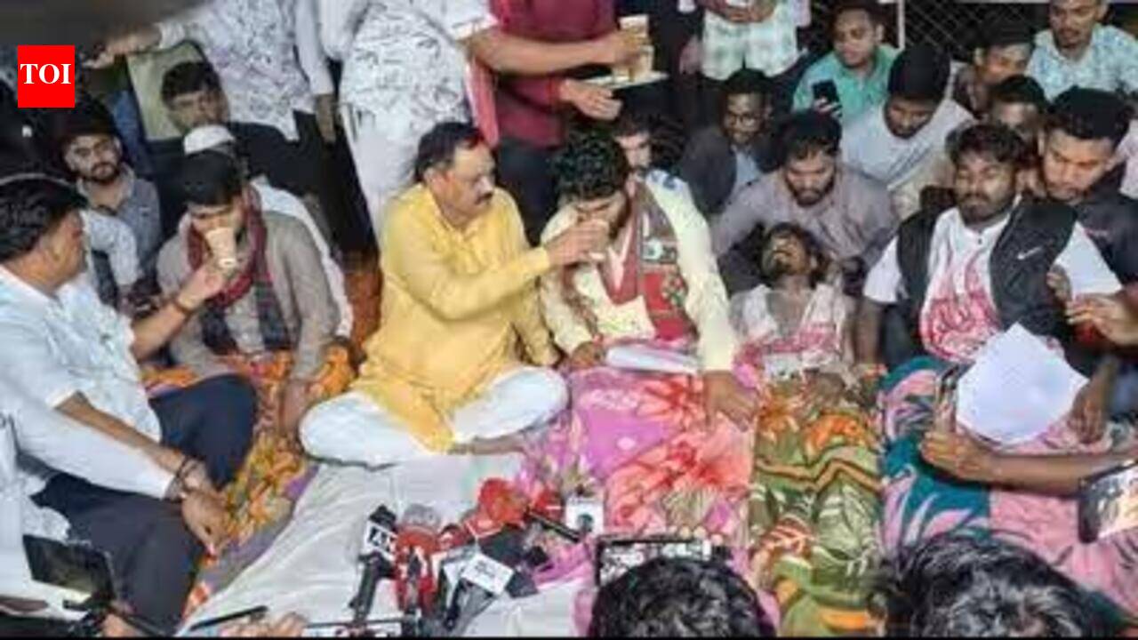 Tribal students end 17-day hunger strike